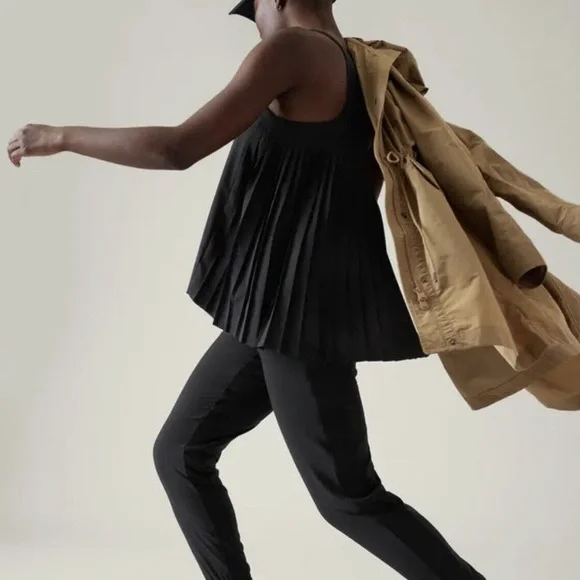 ATHLETA Swing Forward Pleated Tank, Black, L - Picture 1 of 12